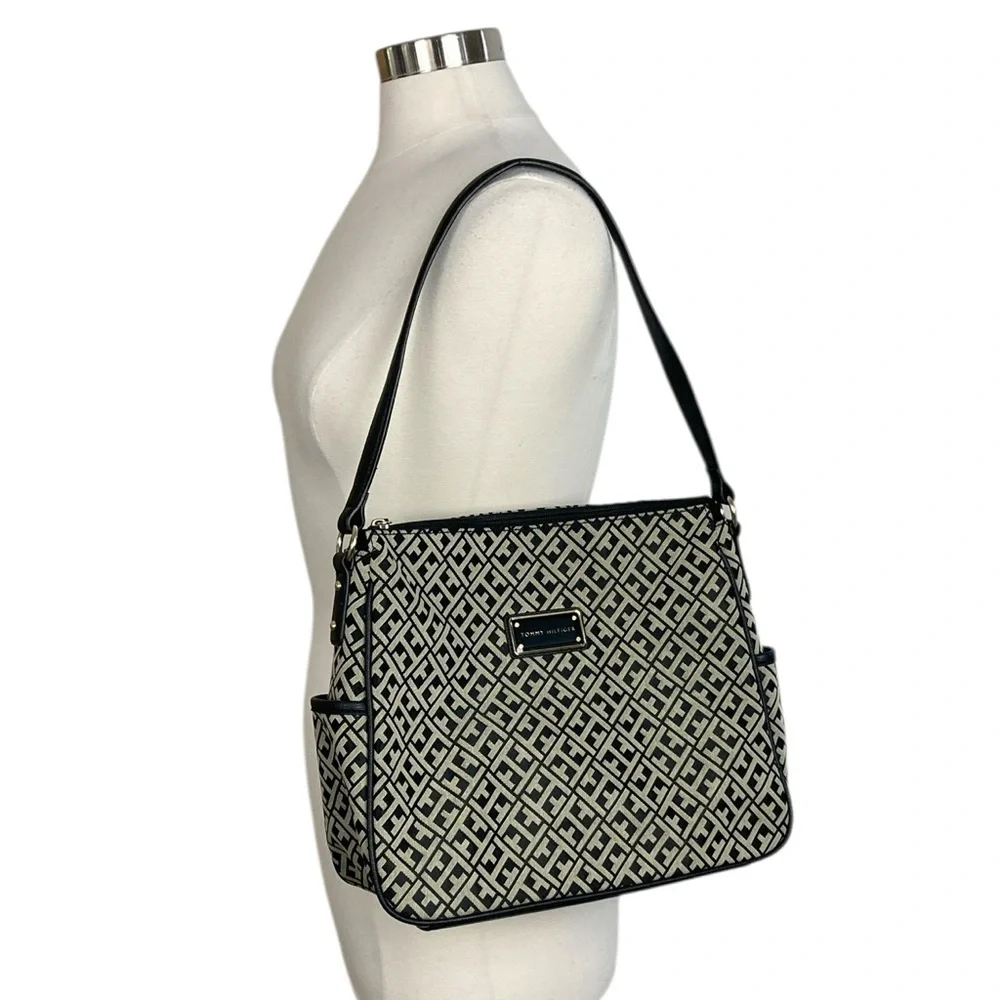 NEW Tommy Hilfiger Dark Brown Signature Print Hobo Bag